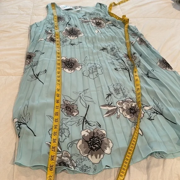 Fair Lady NWT blue dress with gray white black flowers - Picture 8 of 10